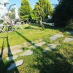 Limon Bed & Breakfast 3*