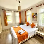 Limon Bed & Breakfast Foca