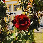 Bed & Breakfast Limon 3*